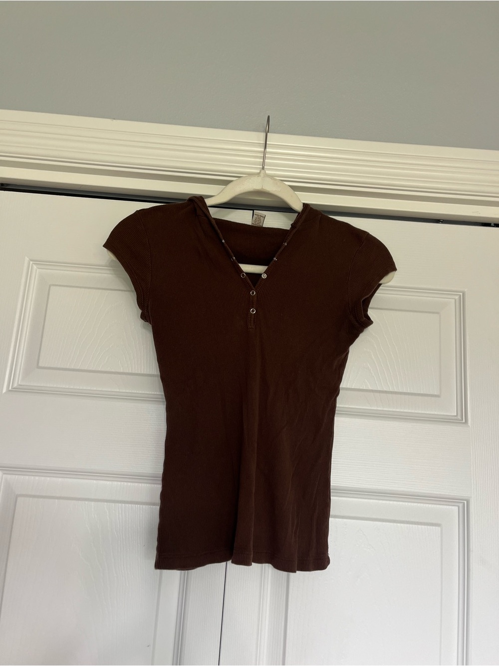 Y2K Brown Short Sleeve Henley Tee